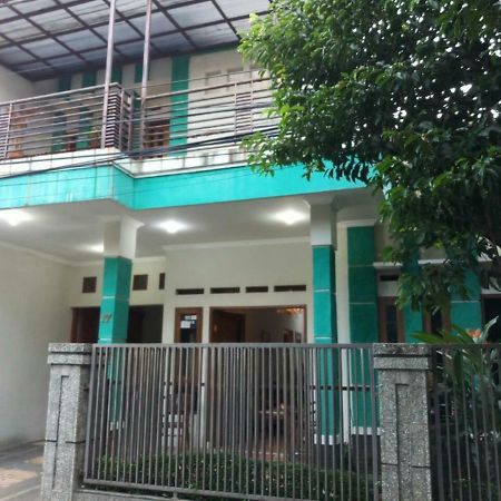 בנדונג Seventeen Homestay מראה חיצוני תמונה